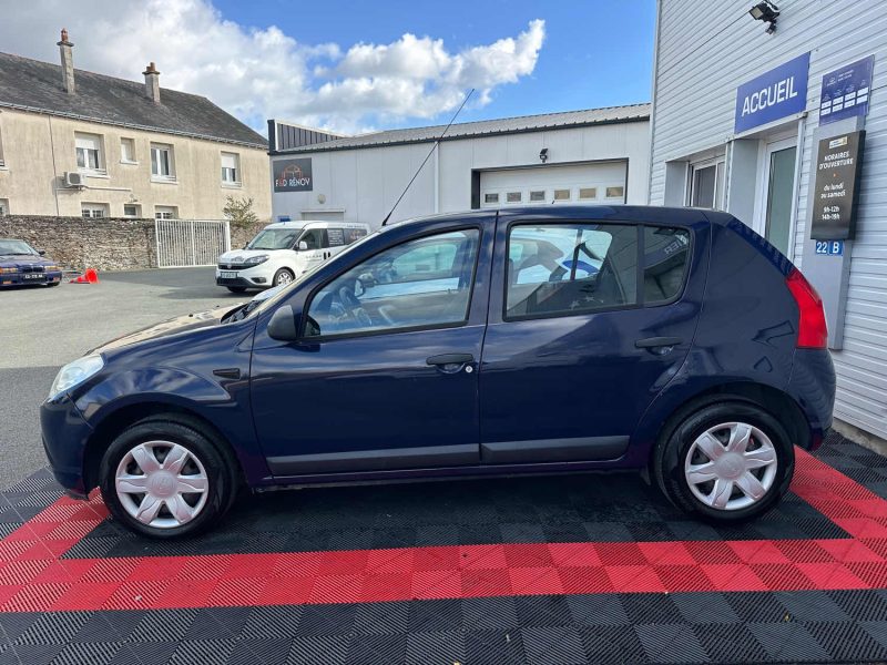 DACIA GARANTIE 24 MOIS SANDERO 1.5 DCI 70 BLACK LINE 2010