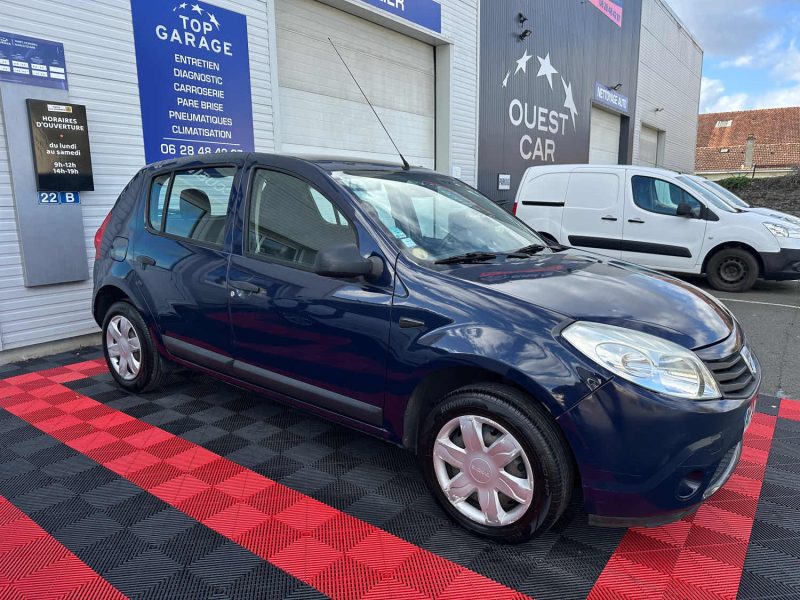 DACIA GARANTIE 24 MOIS SANDERO 1.5 DCI 70 BLACK LINE 2010