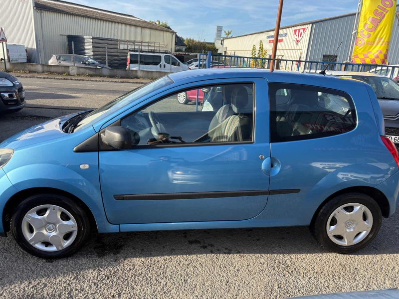 RENAULT TWINGO 1.2 16V 75CH AUTHENTIQUE 
