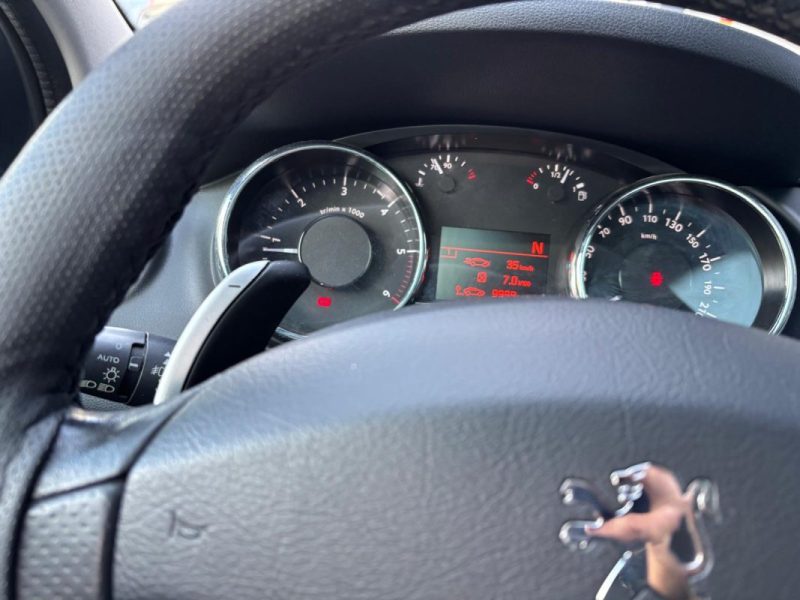 PEUGEOT 3008 1.6 E-HDI 112 FAP ALLURE - SUIVI D\'ENTRETIEN COMPLET 2012