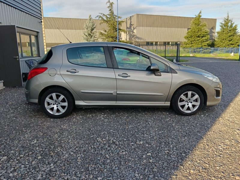 PEUGEOT 308 1.6 E-HDI 112 CV ACTIVE 5P SUIVI COMPLET / DISITRIB OK + CT OK + ENTRETIEN A JOUR