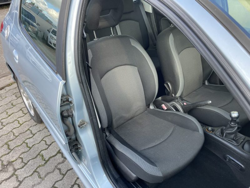 PEUGEOT 206 BASE 2008