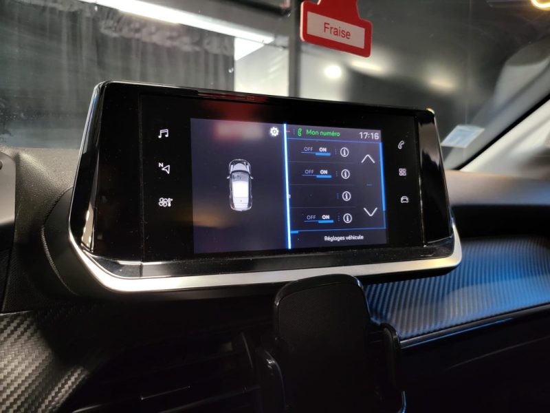 PEUGEOT 208 1.2 PURETECH 100cv EAT8 STYLE / CAMERA / APPLE CARPLAY