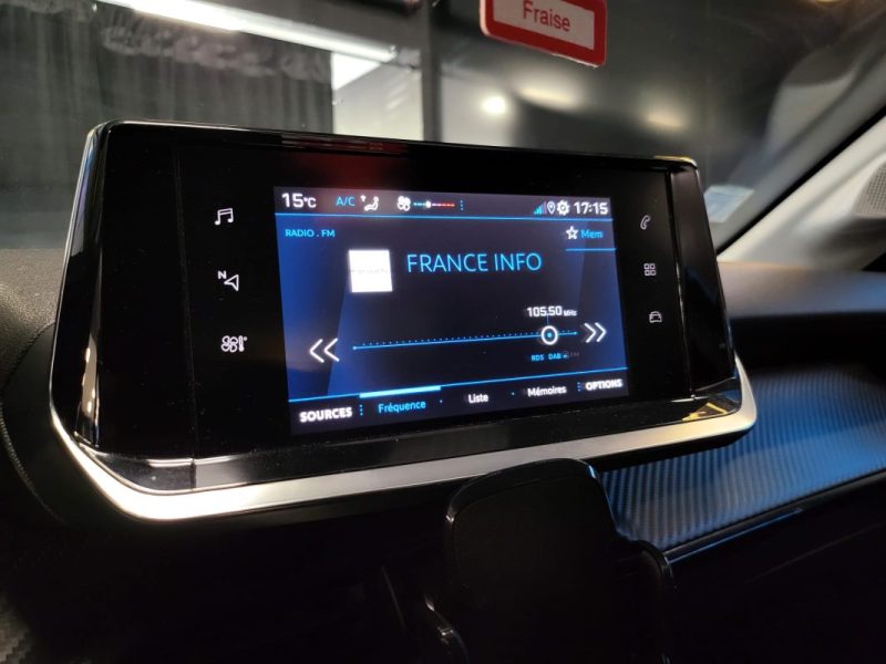 PEUGEOT 208 1.2 PURETECH 100cv EAT8 STYLE / CAMERA / APPLE CARPLAY