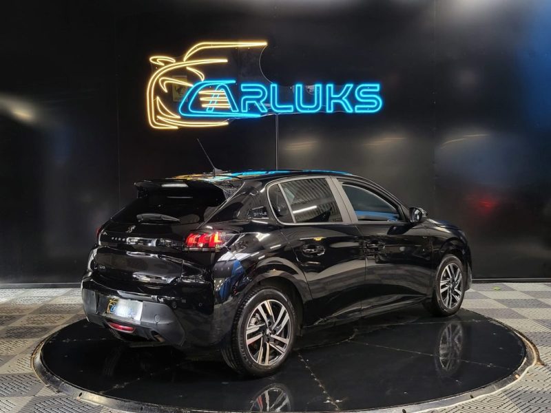 PEUGEOT 208 1.2 PURETECH 100cv EAT8 STYLE / CAMERA / APPLE CARPLAY