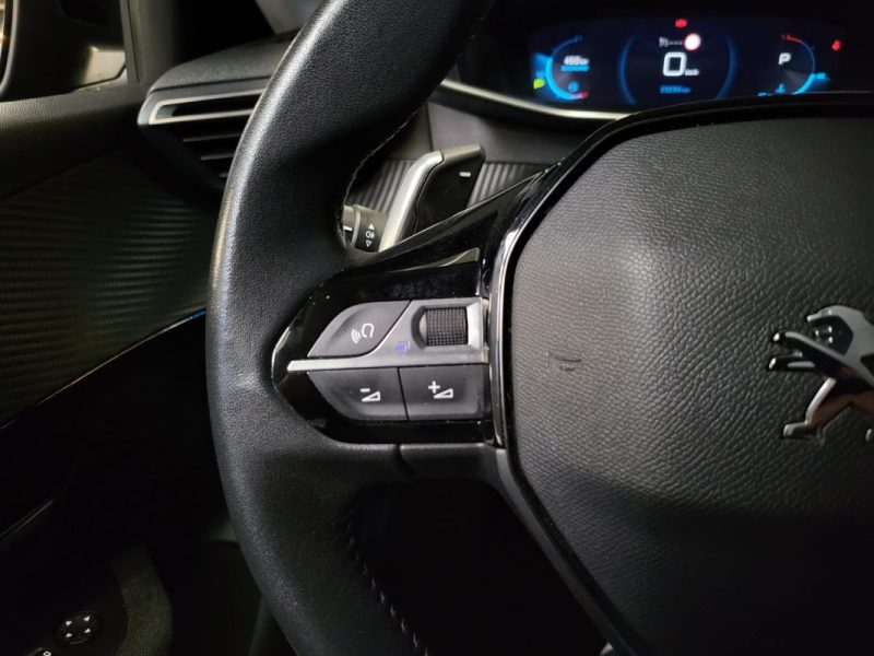 PEUGEOT 208 1.2 PURETECH 100cv EAT8 STYLE / CAMERA / APPLE CARPLAY