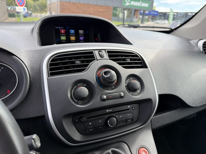RENAULT KANGOO 1.5 DCI 75 PORTE LATÉRALE / CLIM / GPS