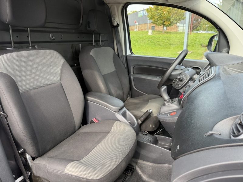 RENAULT KANGOO 1.5 DCI 75 PORTE LATÉRALE / CLIM / GPS