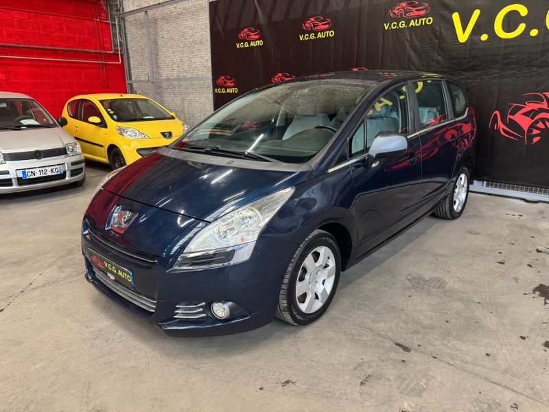 PEUGEOT 5008