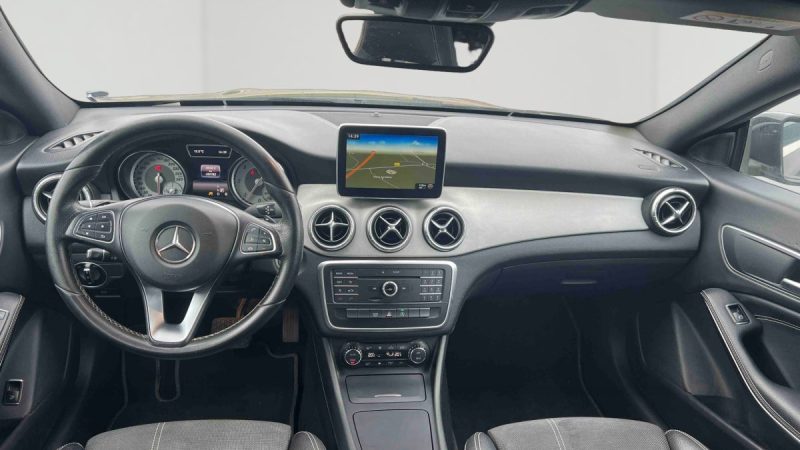 MERCEDES-BENZ CLASSE CLA 220 D 177 ch Business Executive 7G-DCT