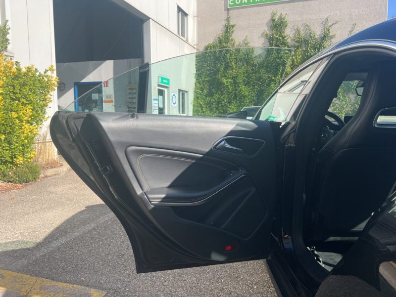 MERCEDES-BENZ CLASSE CLA 220 D 177 ch Business Executive 7G-DCT