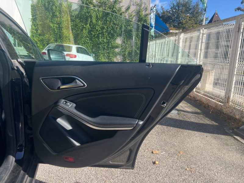 MERCEDES-BENZ CLASSE CLA 220 D 177 ch Business Executive 7G-DCT