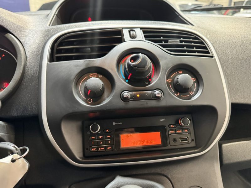 RENAULT KANGOO 1.5 DCI 75 CH 3 PLACES - DISTRI OK