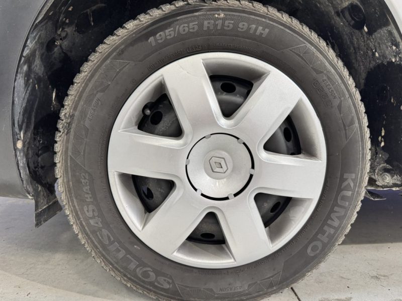 RENAULT KANGOO 1.5 DCI 75 CH 3 PLACES - DISTRI OK