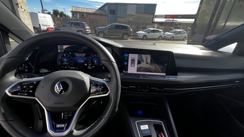 VOLKSWAGEN GOLF 8 GTE 1.4 EHYBRID 245CH DSG 2022 / Véhicule Français 1ere main