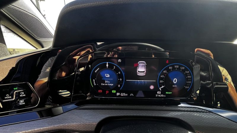 VOLKSWAGEN GOLF 8 GTE 1.4 EHYBRID 245CH DSG 2022 / Véhicule Français 1ere main