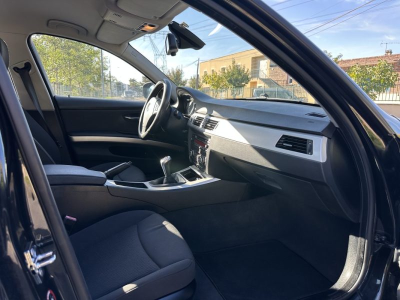 BMW SERIE 3 318D 143 CV E90 Phase 2 / Paiement 4X ou 10X Possible