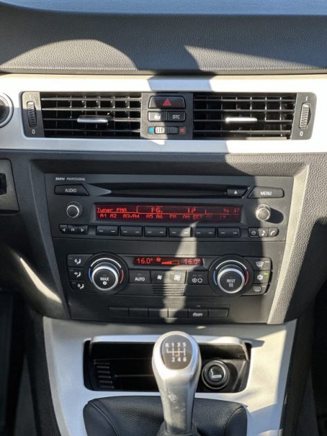 BMW SERIE 3 318D 143 CV E90 Phase 2 / Paiement 4X ou 10X Possible