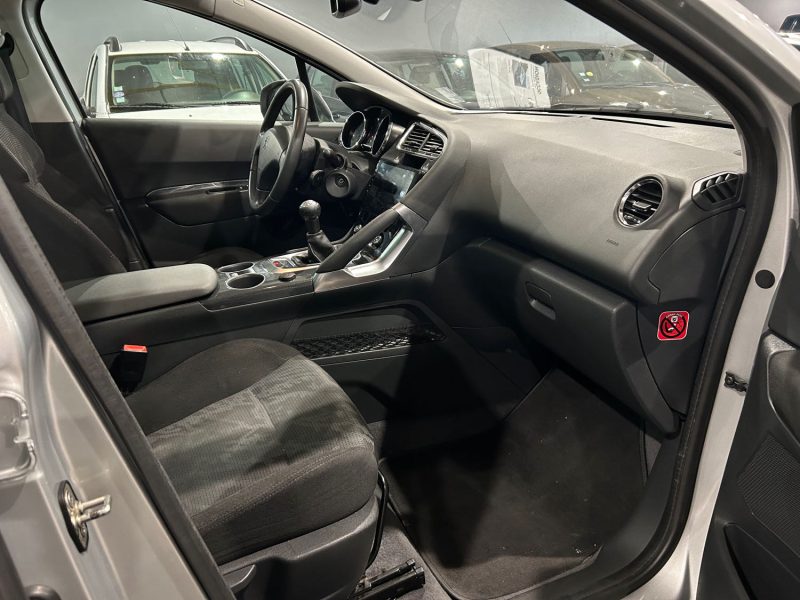 PEUGEOT 3008 1.6I - 16V 120CH