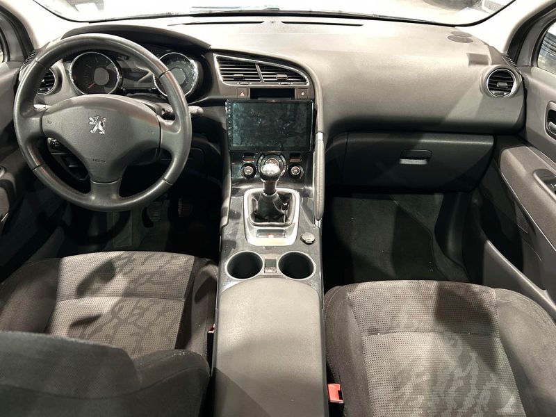 PEUGEOT 3008 1.6I - 16V 120CH