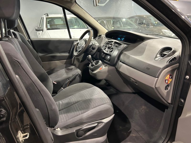 RENAULT MEGANE SCENIC AUTHENTIQUE 1.5DCI 105CH 