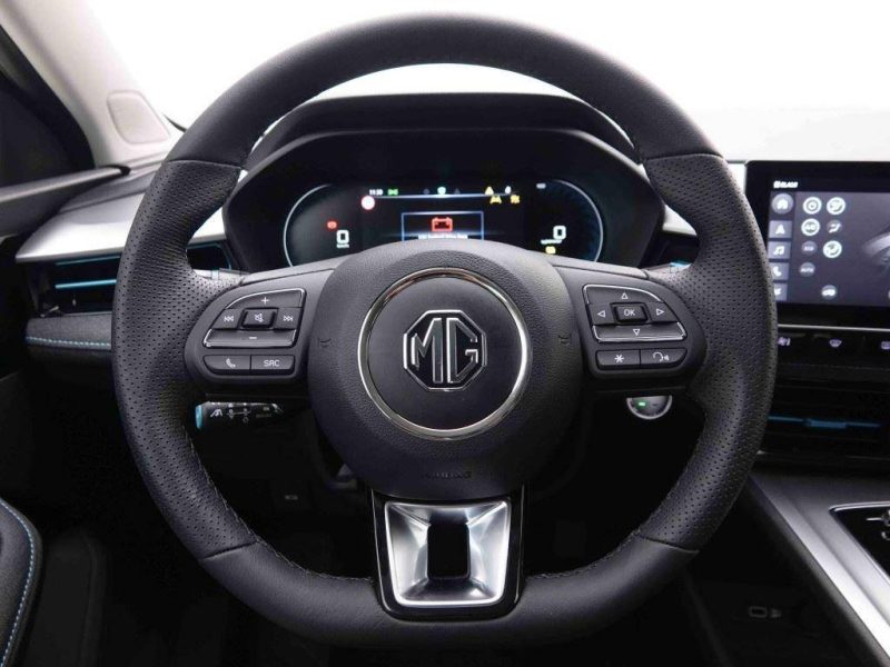 MG MG5 61 KWH LONG RANGE 400KM WLTP LUXURY 2025