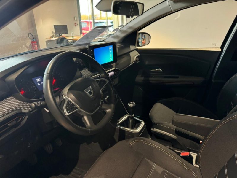 DACIA SANDERO  STEPWAY CONFORT ECO-G 100 / CARTE MAIN LIBRE / 1ERE MAIN / ENTRETIEN RENAULT  2021