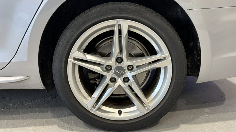 Audi A4 Limousine B9 2.0 TDI 150ch S-Line - S-Tronic - Toit ouvrant - Carplay - Virtual Cockpit