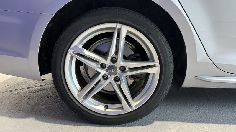 Audi A4 Limousine B9 2.0 TDI 150ch S-Line - S-Tronic - Toit ouvrant - Carplay - Virtual Cockpit