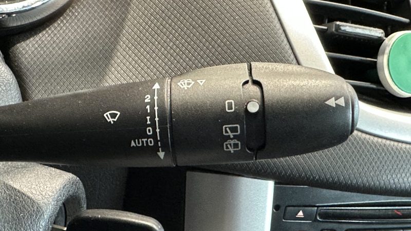 Peugeot 207 1.4 VTi 95ch Premium - Dossier de factures