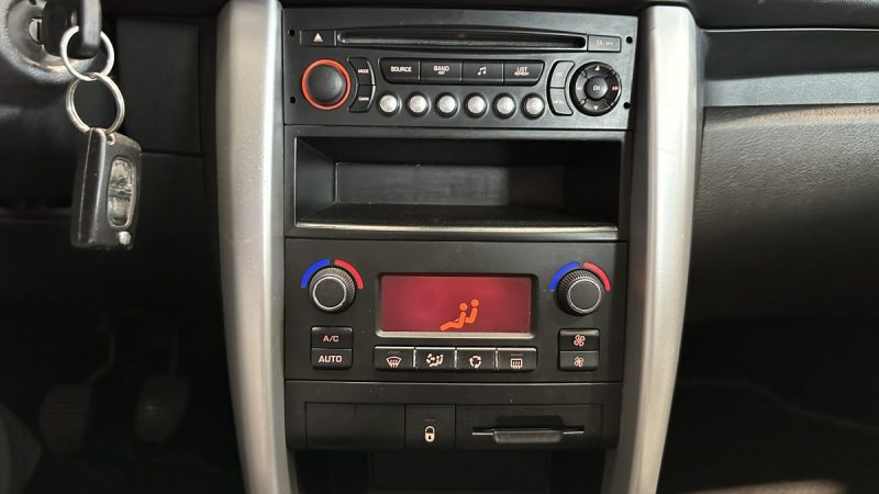 Peugeot 207 1.4 VTi 95ch Premium - Dossier de factures