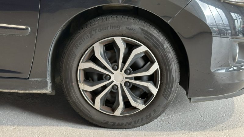 Peugeot 207 1.4 VTi 95ch Premium - Dossier de factures