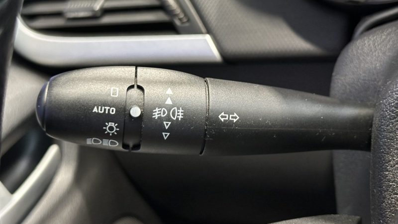 Peugeot 207 1.4 VTi 95ch Premium - Dossier de factures