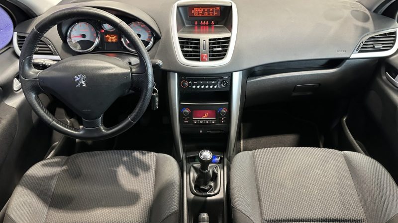 Peugeot 207 1.4 VTi 95ch Premium - Dossier de factures
