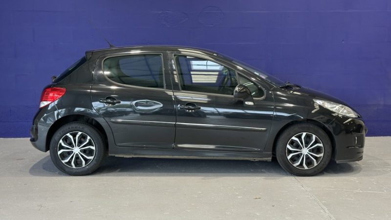 Peugeot 207 1.4 VTi 95ch Premium - Dossier de factures