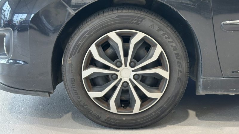 Peugeot 207 1.4 VTi 95ch Premium - Dossier de factures