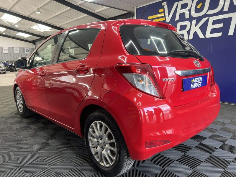 TOYOTA YARIS 90 D-4D LOUNGE 5P 2012