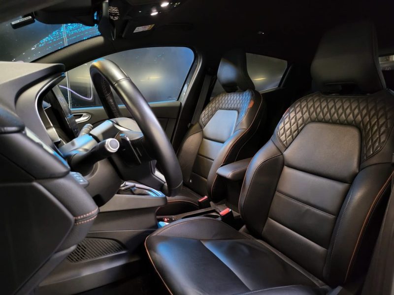 RENAULT CLIO 1.3 TCE 130ch INITIALE PARIS VOLANT CHAUFFANT / APPLE CARPLAY / MAIN LIBRE / CAMERA 360