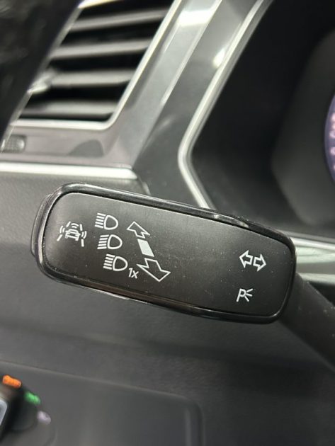 VOLKSWAGEN TIGUAN 2.0 TDI 150CH BLUEMOTION TECHNOLOGY R LINE 2017