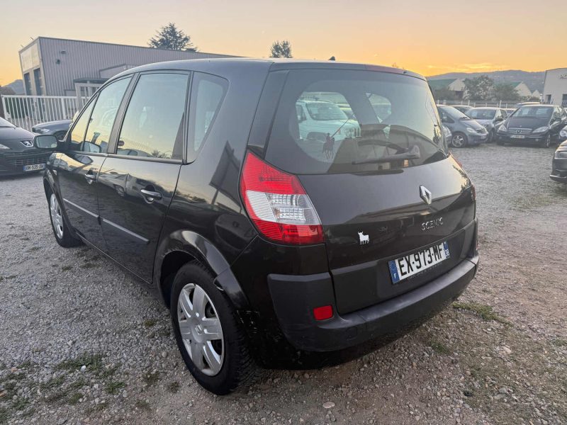 Renault Scenic 2.0 i 136 ch Garantie 