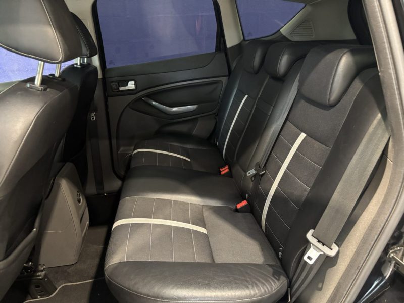 Ford Kuga 2.0 TDCi 163ch 4x4 Titanium - Vidange de boite et distribution faites