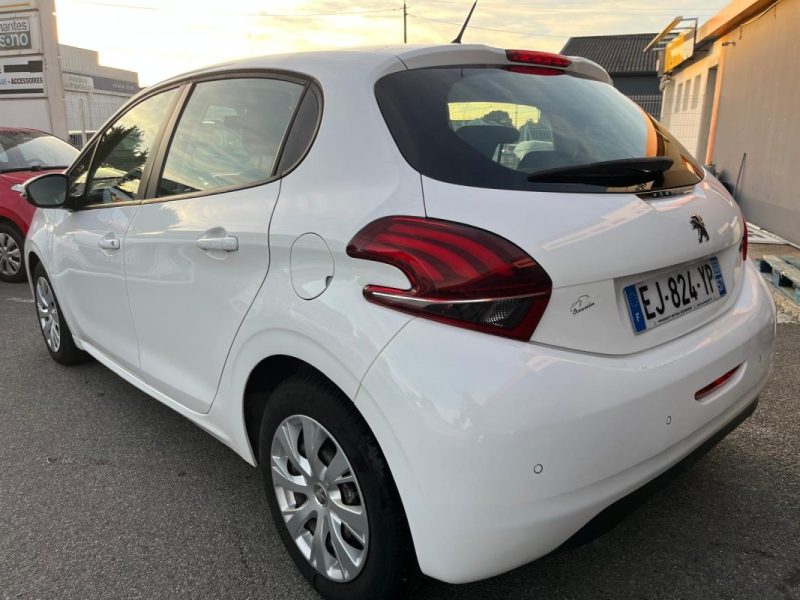 PEUGEOT 208 1.6 HDI 75CV PREMIUM 