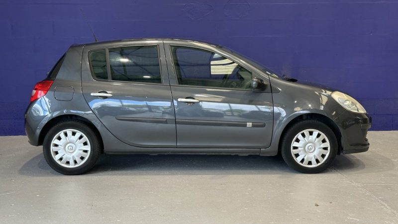 Renault Clio 3 1.5 dCi 85ch Expression - Dossier de factures