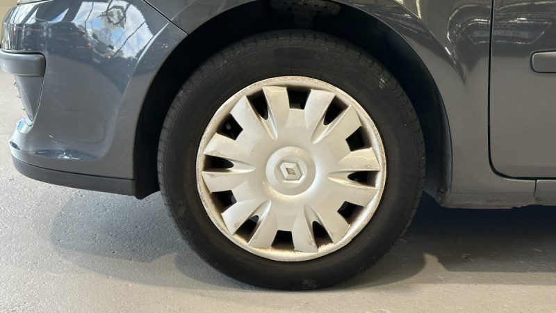 Renault Clio 3 1.5 dCi 85ch Expression - Dossier de factures