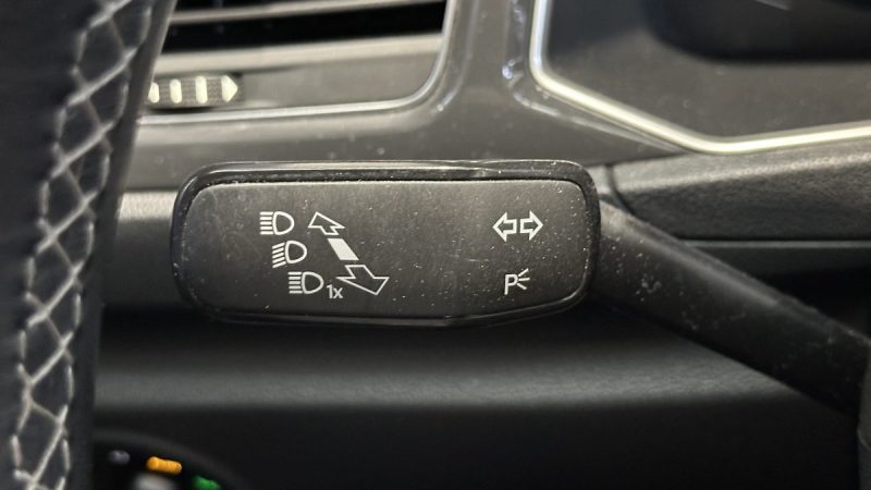 Volkswagen T-Roc 2.0 TDI 150ch R-Line Edition DSG7 - Sièges chauffants - Carplay