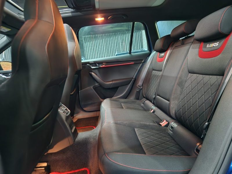 SKODA OCTAVIA Combi RS 2.0 TSi 245 DSG*PANO*ACC*CAMERA*19P*