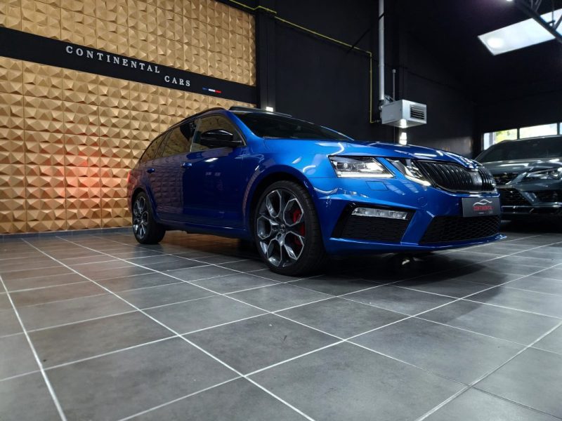 SKODA OCTAVIA Combi RS 2.0 TSi 245 DSG*PANO*ACC*CAMERA*19P*