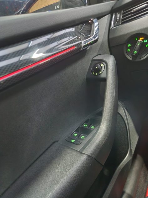 SKODA OCTAVIA Combi RS 2.0 TSi 245 DSG*PANO*ACC*CAMERA*19P*