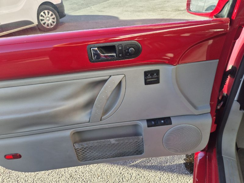 VOLKSWAGEN NEW BEETLE 1.9 TDI 105 2007