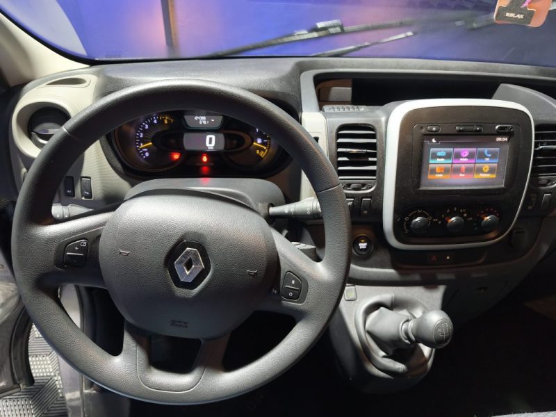 RENAULT RENAULT TRAFIC 3 L2 1.6 DCI 125 CV VERSION 9 PLACES OU VAN AMENAGE  L2 1.6 DCI 125CH ENERGY LIFE 9 PLACES 2016